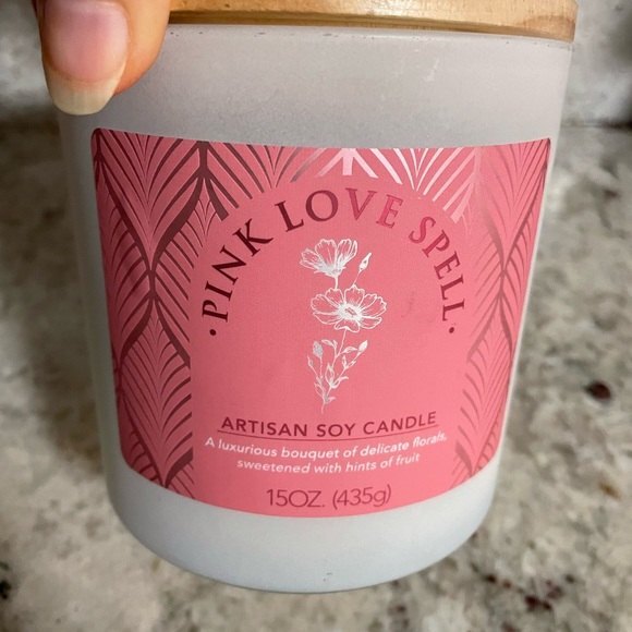 Brand new soy love spell candle - Picture 2 of 5